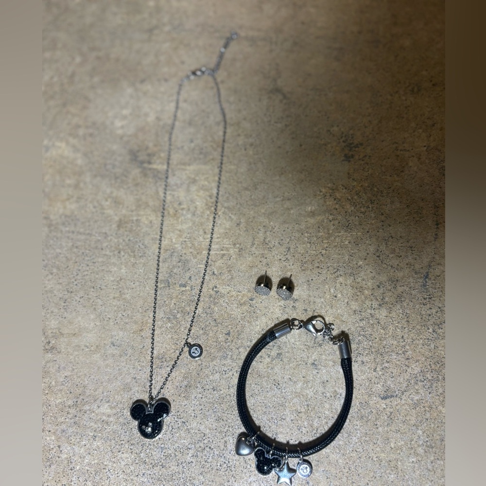 Pandora Mickey Mouse set